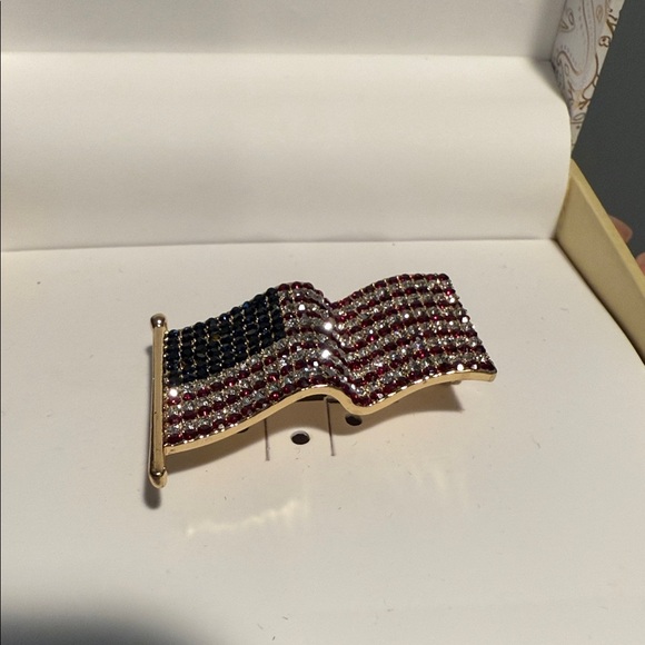 Charter Club Gold and Multicolor Crystal Brooch pin - Picture 4 of 7